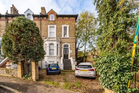 3a Queens Road, Twickenham, TW1 4EZ