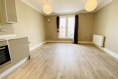 2 bedroom flat to rent, BPC01597 West Park, Clifton, BS8