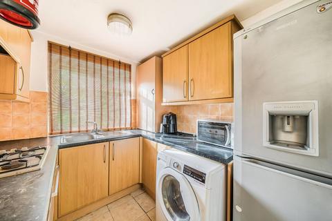 3 bedroom house to rent, Gerrards Close, Oakwood, London, N14