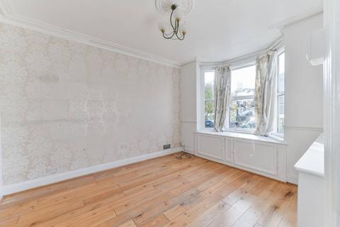 3 bedroom end of terrace house to rent, Siddons Road, Croydon, CR0