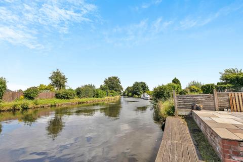 3 bedroom semi-detached house for sale, Greenfields Avenue, Appleton, WA4