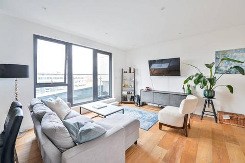 2 bedroom flat for sale, Waleorde Road, Elephant and Castle, London, SE17