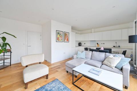 2 bedroom flat for sale, Waleorde Road, Elephant and Castle, London, SE17