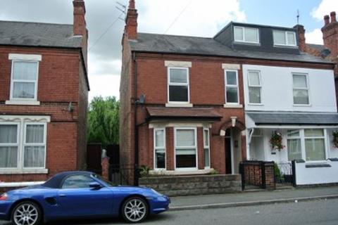 3 bedroom semi-detached house to rent, College Street, Nottiingham NG10 4GE