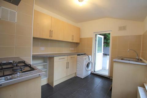 3 bedroom semi-detached house to rent, Cromwell Road, Bristol BS6