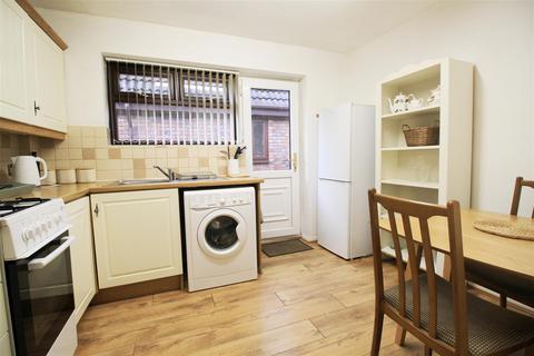 130b Two Trees Lane, Denton, Manchester, M34 7GL