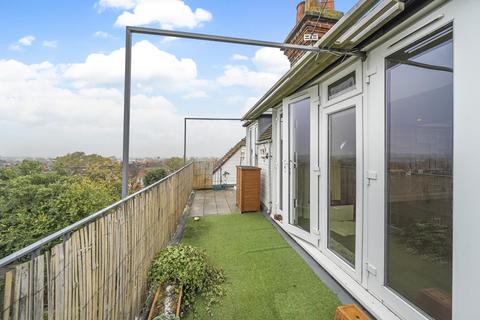 2 bedroom flat for sale, Streatham Common South, Streatham