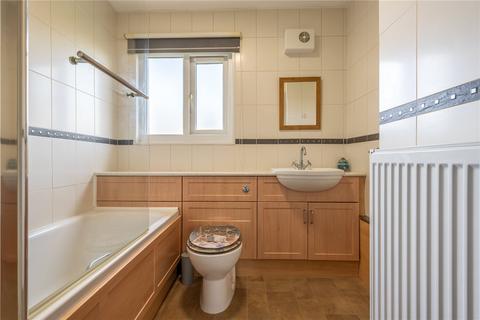 31 Whitburn Close, Wolverhampton, WV9 5NJ