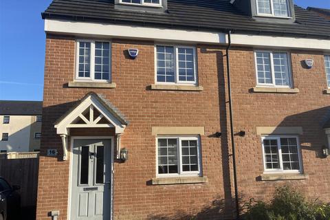 3 bedroom semi-detached house to rent, Audley Clough, Clitheroe