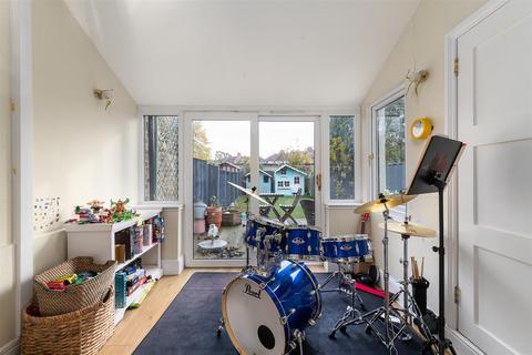 3 bedroom terraced house for sale, Belgrave Road, Wanstead