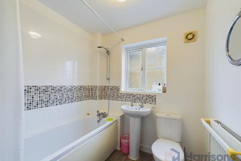4 bedroom semi-detached house for sale, Reams Way, Kemsley, Sittingbourne, Kent, ME10