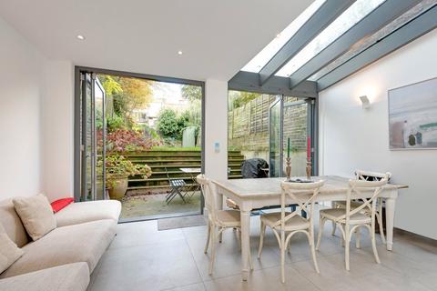 32a Albert Street, London, NW1 7NU