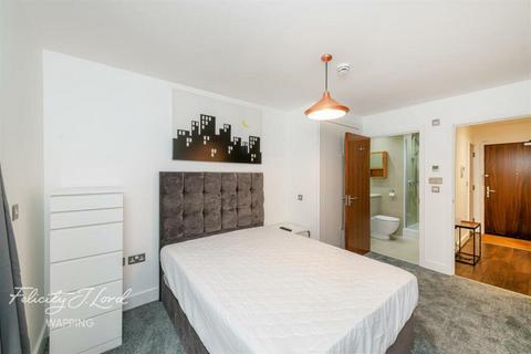 2 bedroom apartment to rent, Plumbers Row, E1