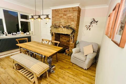 132 Cheadle Road, Cheddleton, Leek, ST13 7HW
