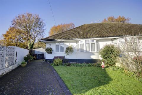 2 bedroom bungalow for sale, Lonewood Way, Hadlow, Tonbridge