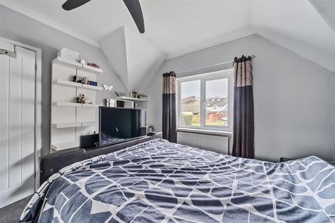 15 Bron Afon, Tircoed Forest Village, Swansea, SA4 9QY