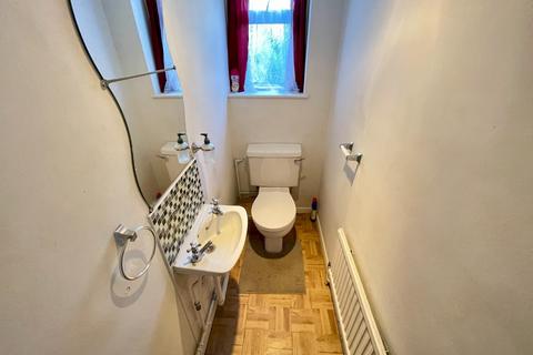 Studio to rent, 15 Plumpton Close, Luton, Bedfordshire, LU2