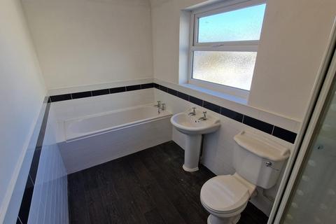 2 bedroom terraced house to rent, Church Street, Butt Lane