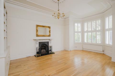 2 bedroom apartment to rent, Kings Road, Richmond, TW10