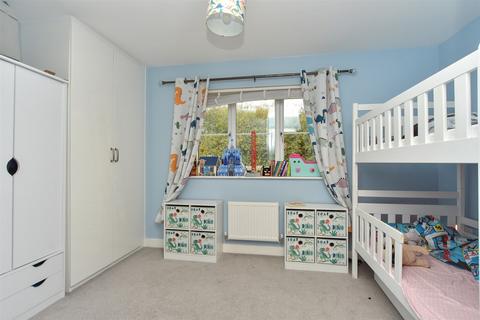 2 bedroom end of terrace house for sale, Haffenden Avenue, Sittingbourne, Kent