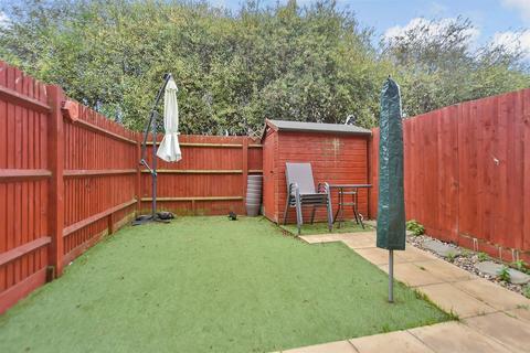 2 bedroom end of terrace house for sale, Haffenden Avenue, Sittingbourne, Kent