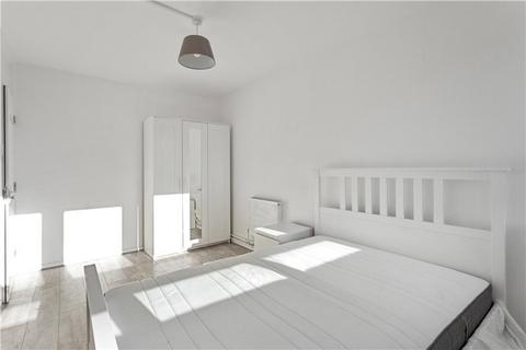 3 bedroom apartment for sale, Sceaux Gardens, London, SE5