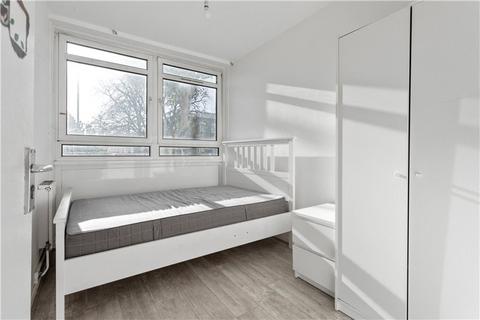 3 bedroom apartment for sale, Sceaux Gardens, London, SE5