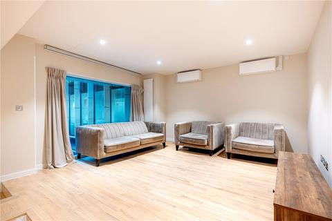 2 bedroom apartment to rent, Star Yard, London, WC2A