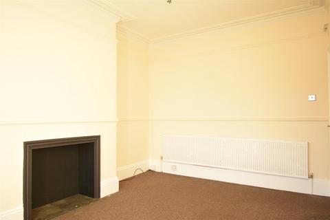 2 bedroom terraced house to rent, Highfield Road, Horbury WF4