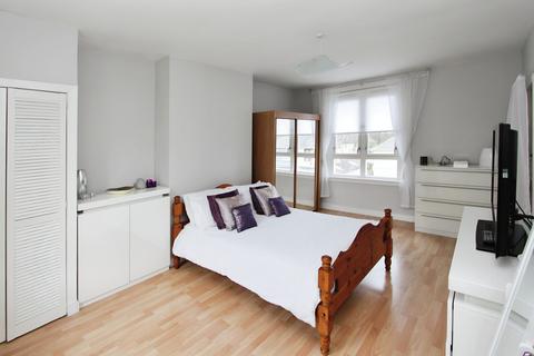 111 Ashkirk Drive, Glasgow, G52 1JZ