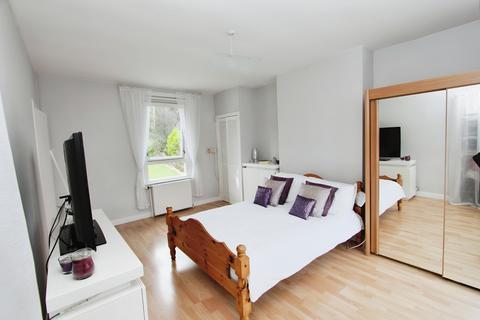 111 Ashkirk Drive, Glasgow, G52 1JZ