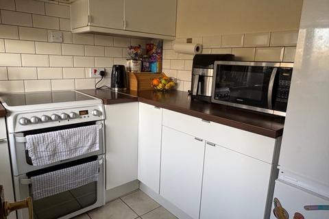 2 bedroom flat to rent, Armada Court, Chafford Hundred