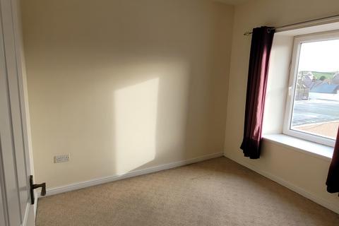 2 bedroom flat to rent, Flat 2 , Blue bell court, , King street , Castle Douglas, Dumfries And Galloway. DG7 1LZ