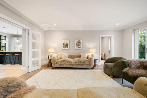 82 Ditton Hill Road, Long Ditton, Surbiton, KT6 5JD