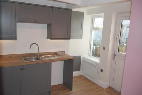 2 bedroom terraced house to rent, Lower Lane, Gomersal, Cleckheaton, West Yorkshire, BD19