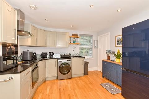 2 bedroom end of terrace house for sale, Horn Street, Seabrook, Kent