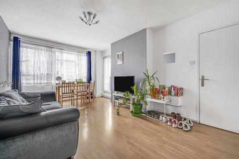 2 bedroom flat to rent, Barnardo Gardens, London E1