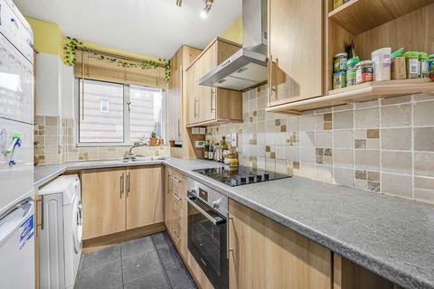 2 bedroom flat to rent, Barnardo Gardens, London E1