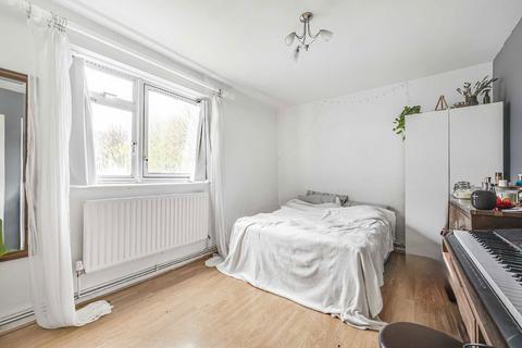 2 bedroom flat to rent, Barnardo Gardens, London E1