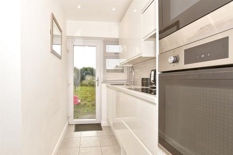 3 Ferry Lane, Wouldham, Rochester, ME1 3UU