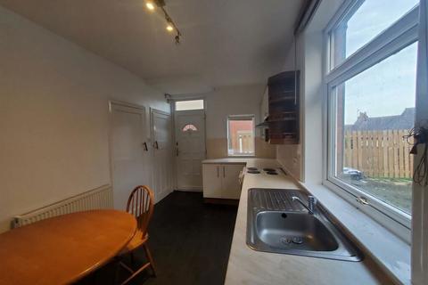 2 bedroom property for sale, Malvern Road, Newsome, Huddersfield, West Yorkshire, HD4 6DA