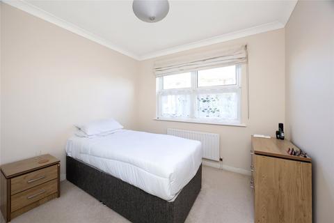 2 bedroom flat for sale, The Gilberts, Harsfold Road, Rustington, Littlehampton, BN16