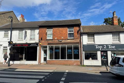 Retail property (high street) to rent, Leighton Buzzard LU7