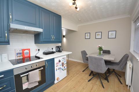 17 Cathkin Place, KA13 6TP