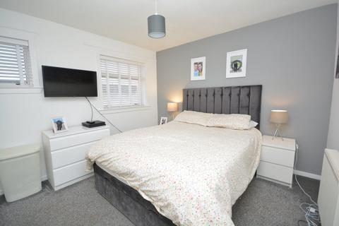 17 Cathkin Place, KA13 6TP