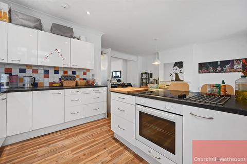 4 bedroom semi-detached house for sale, Ashfield Road, London