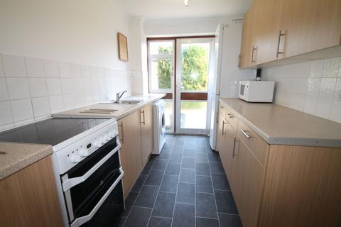 4 bedroom semi-detached house to rent, Canterbury CT2