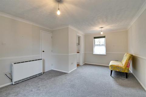 2 bedroom flat for sale, Mitre Court, Hertford SG14