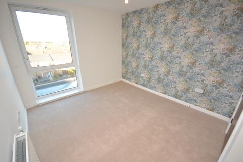 2 bedroom apartment to rent, Dunn Side, CM1