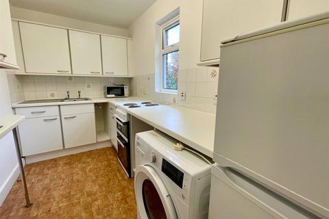 1 bedroom apartment to rent, Bath Road, Maidenhead, Berkshire, SL6